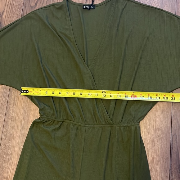 VERY J Olive Ribbed Surplice Long Sleeve Jumpsuit size medium - Picture 7 of 9